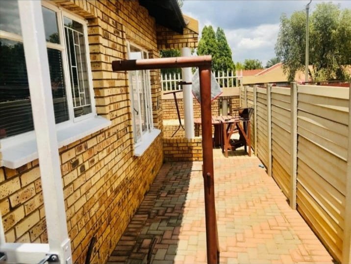 2 Bedroom Property for Sale in Randlespark North West